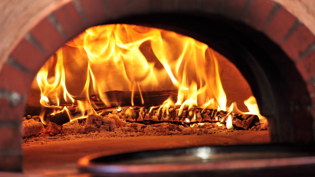 PIAZZA Forno a Lenha